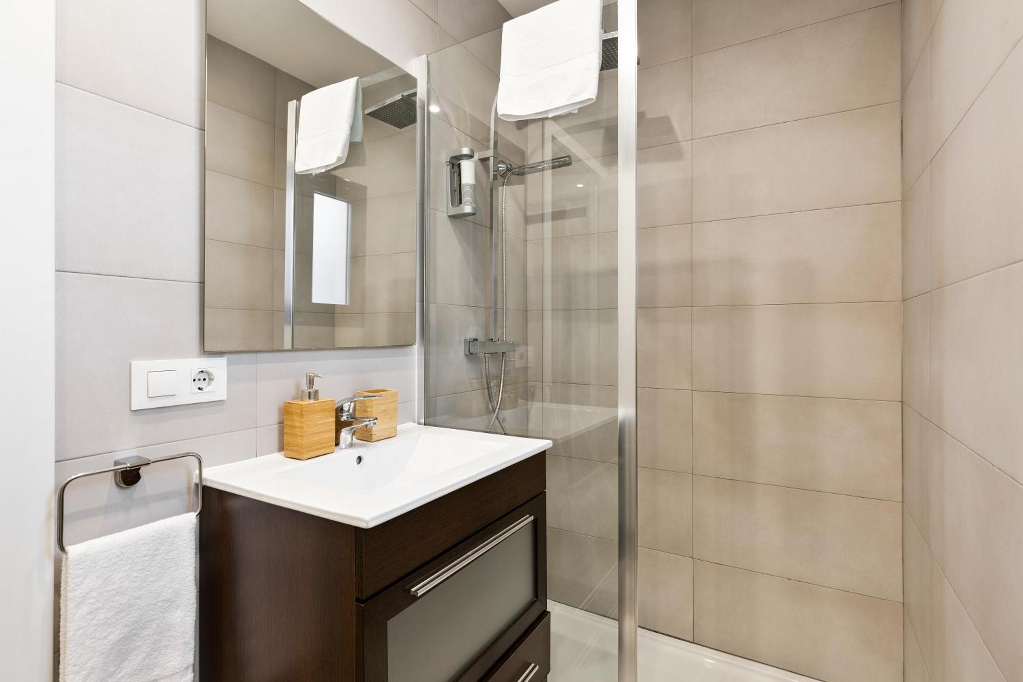 Modern Catalan Apartments By Olala Homes L'Hospitalet de Llobregat Luaran gambar